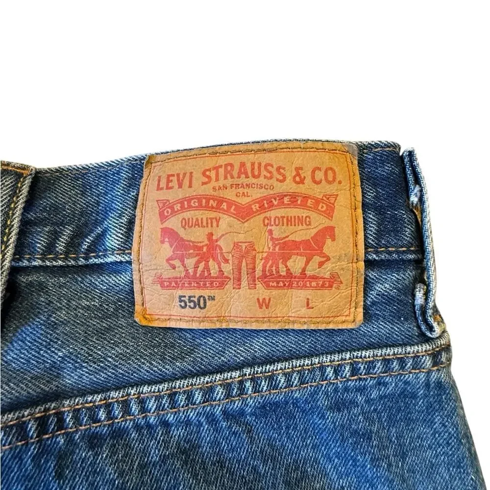 Levi's 550 Relaxed Fit Jeans in a size 56 x 30 NWT